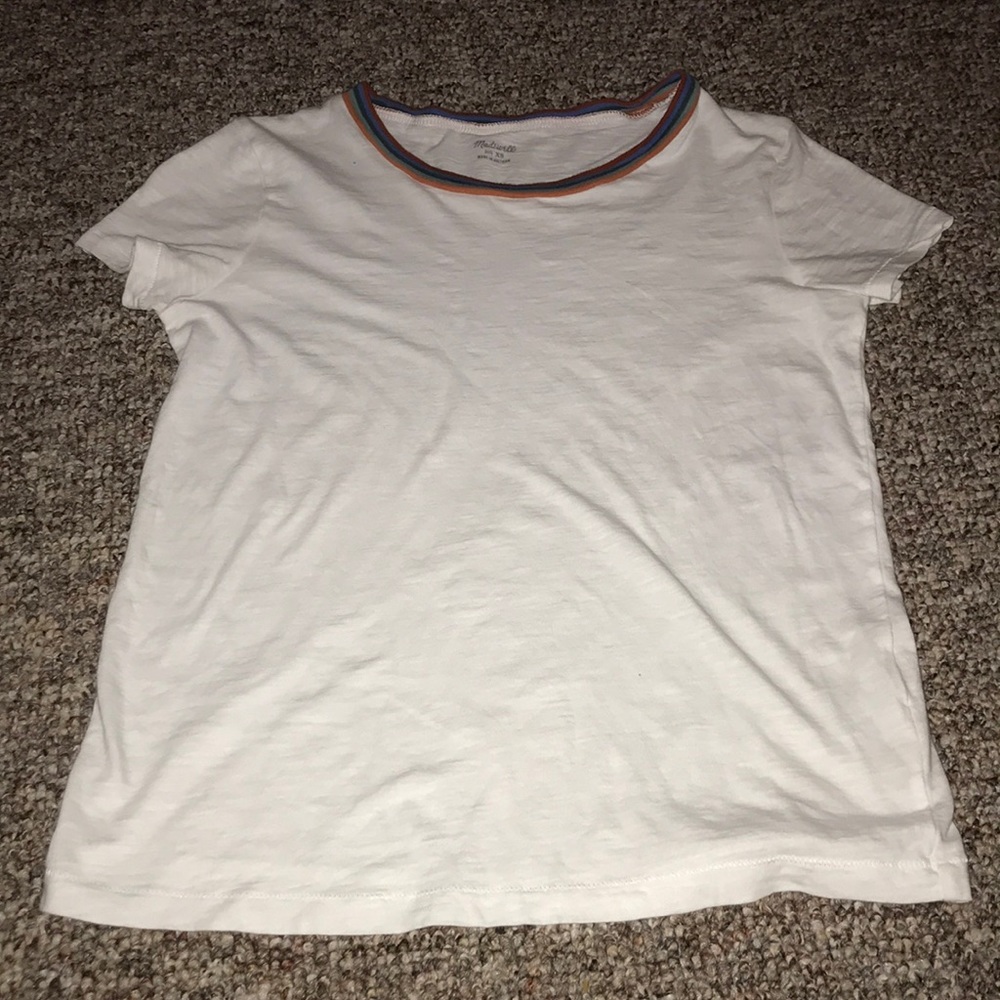 Cute white top with colorful outline